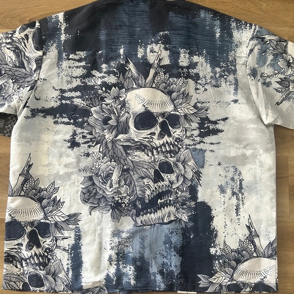 Rebel Vengeance Skull & Floral Button-Up Shirt | NWT Rare | 3XL - Picture 9 of 9